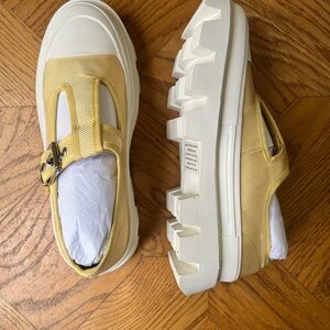 Jeffrey Campbell- Enfance Yellow Platform Mary-Janes New with Original Box